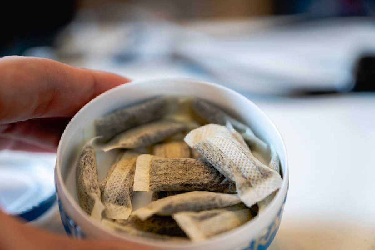 Более миллиона упаковок и 30 тонн сырья: подпольные цеха по производству снюса накрыли в Туркестанской области