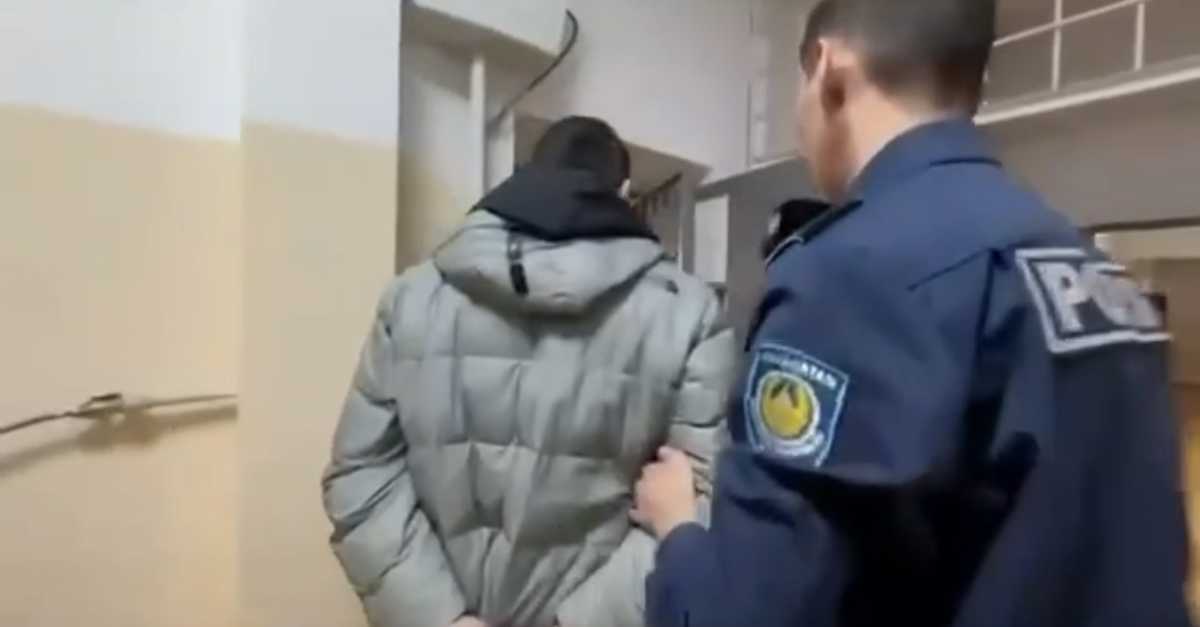 Принуждали открывать счета: подозреваемых в дроп-схемах задержали в Жетысуской области