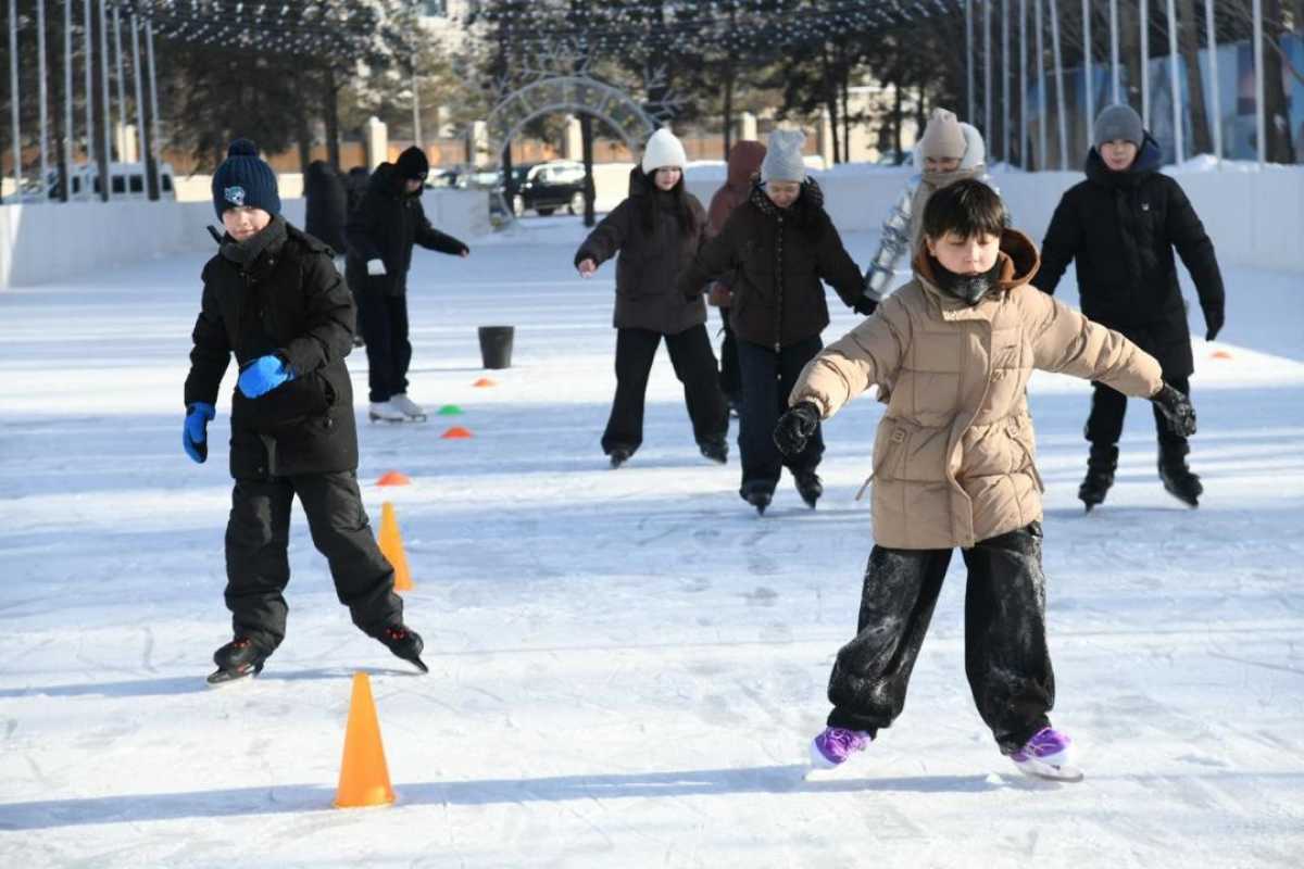 «Закон и порядок»: веселые старты для школьников провели в столичном парке