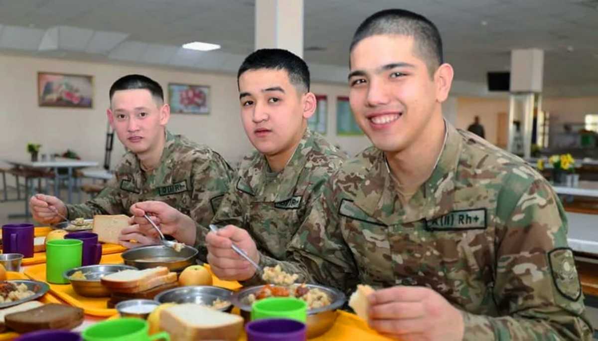 В Казахстане увеличили стоимость продовольственного пайка военнослужащих