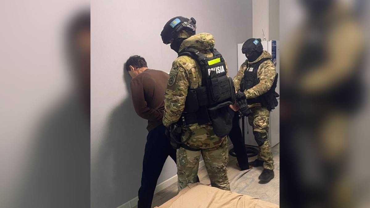 Связали и угрожали расправой: ценности на 30 млн тг похитили у жительницы Алматы