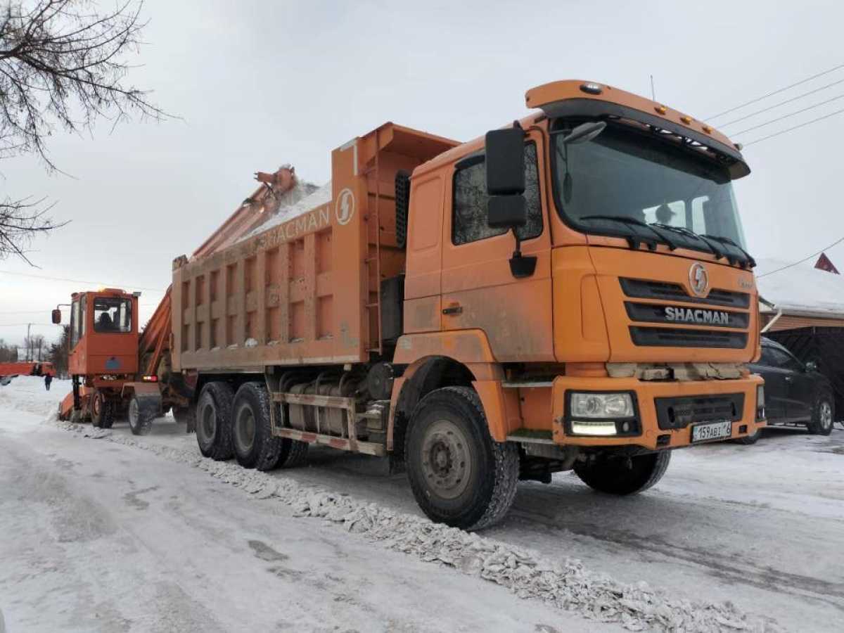 Около 2,8 млн кубометров снега вывезли из Астаны с начала зимнего периода