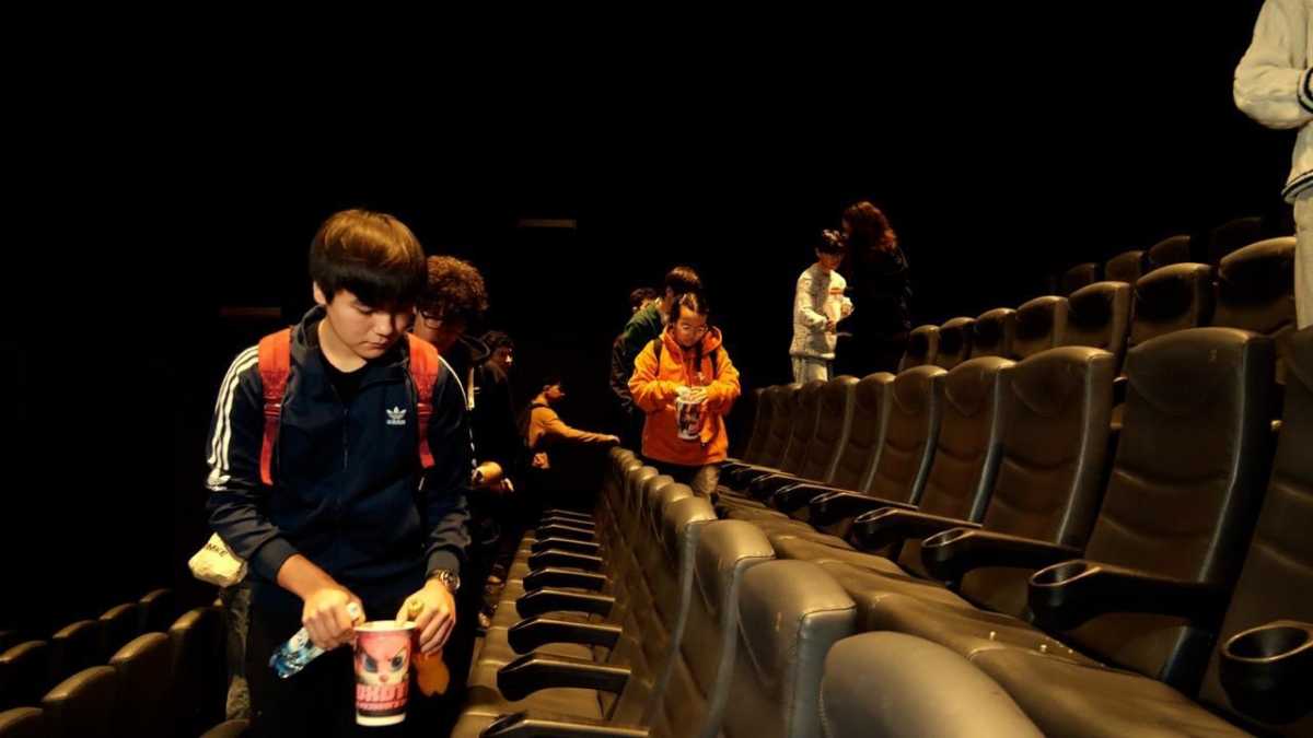 Необычную экоакцию организовали зрители после киносеанса в Астане