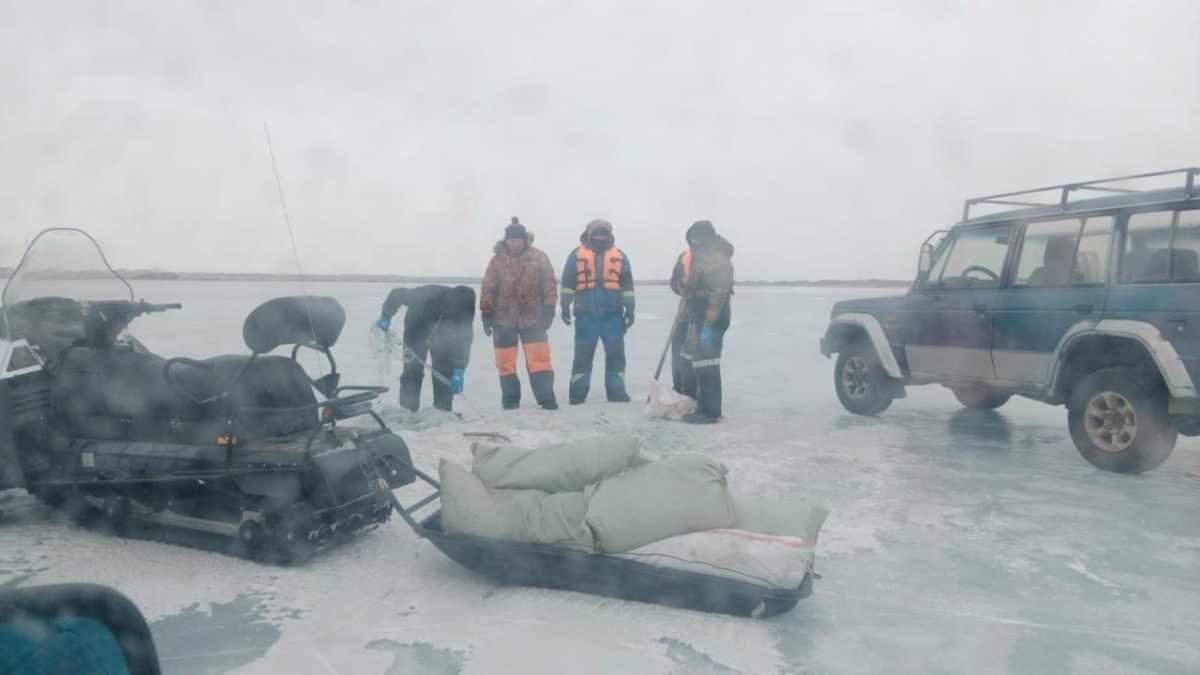 Бухту Бертыс на озере Балхаш очистили от 6 километров браконьерских сетей
