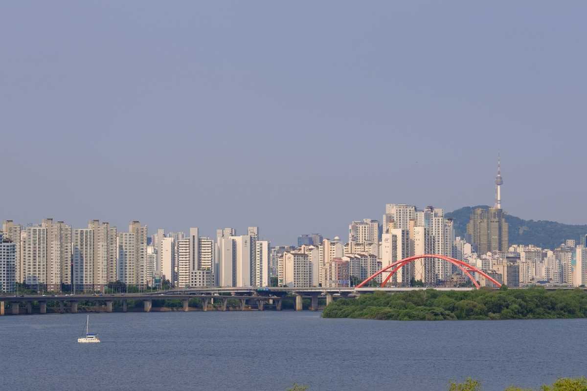 Казахстанцы смогут легально работать в Южной Корее: детали