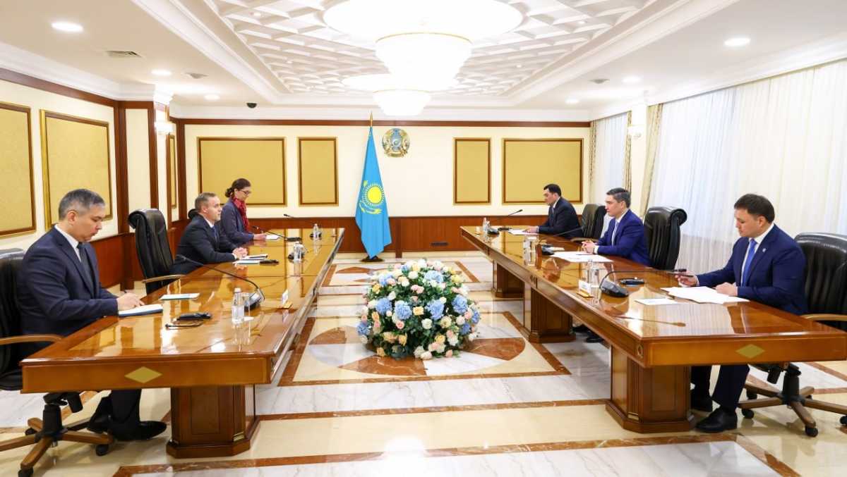 Олжас Бектенов обсудил с вице-президентом ExxonMobil вопросы сотрудничества в нефтегазовой отрасли