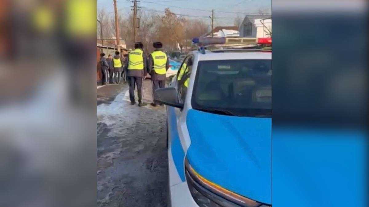 Автомобили должников отправили на штрафстоянку в Алматы