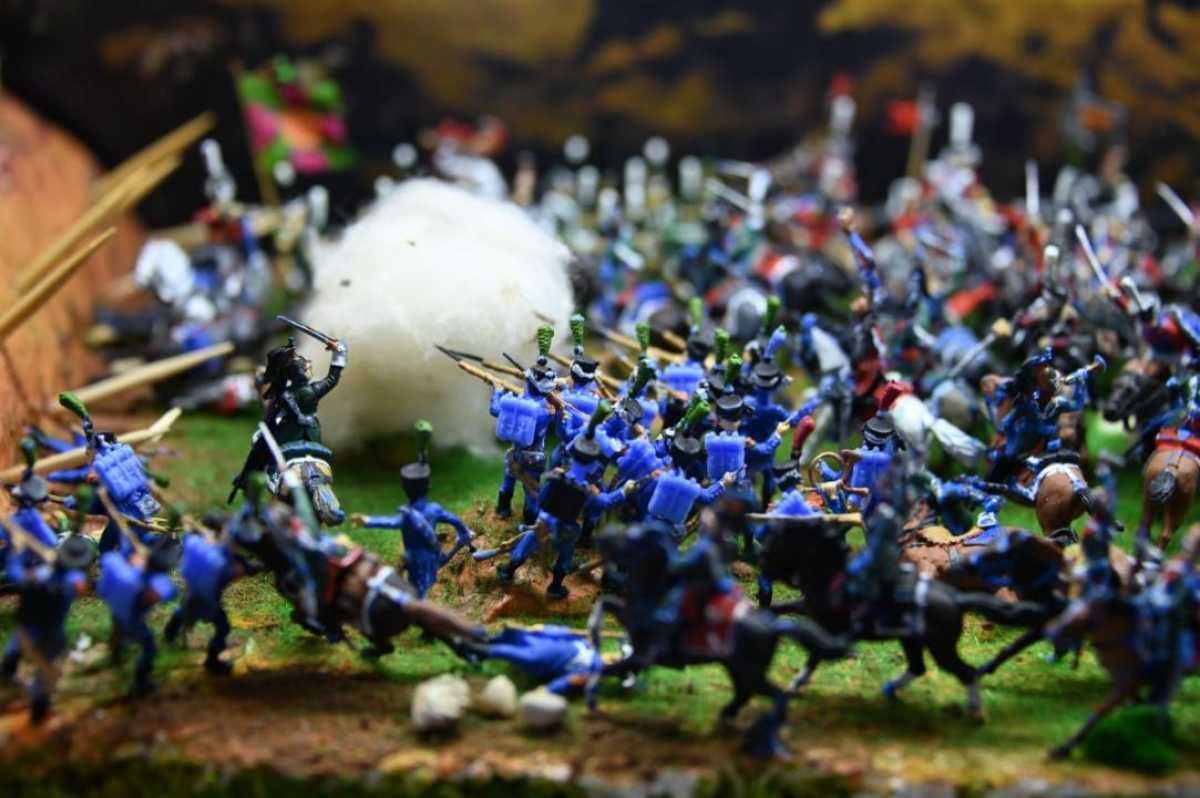 Мини-армия в масштабе 1:72: солдаты Карагандинского гарнизона оживляют великие битвы истории