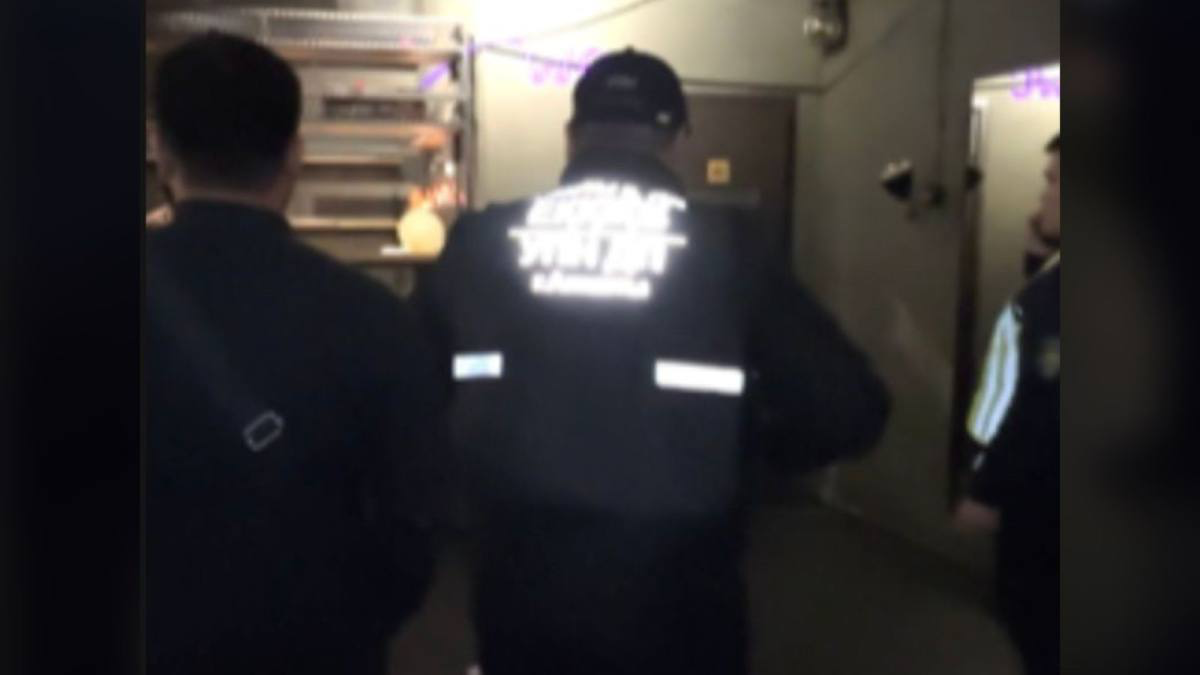 Незаконную продажу «веселящего газа» пресекли в Алматы