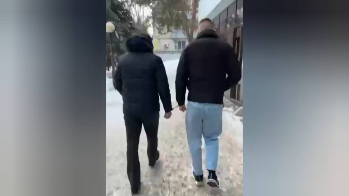 В Актобе задержали дроповода, пытавшегося вывезти за границу 20 млн тг