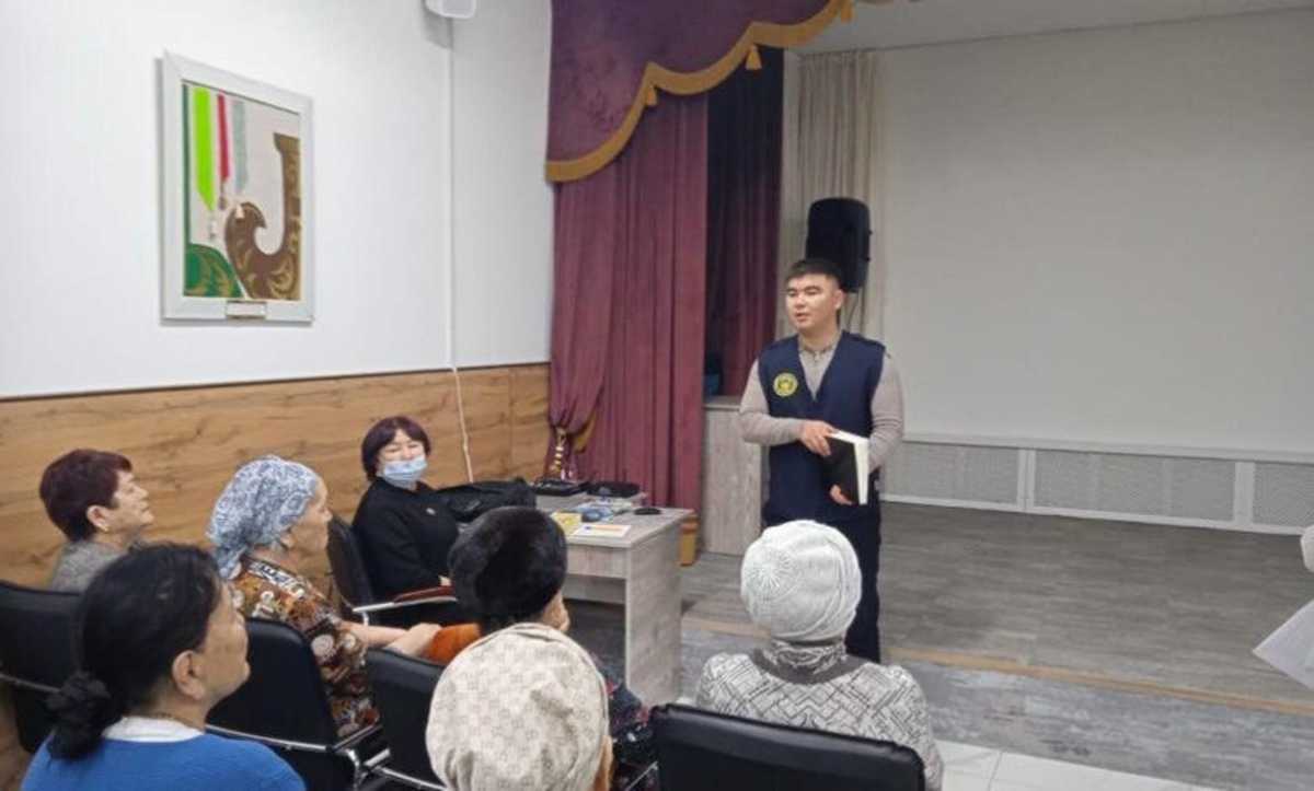 «Закон и порядок»: пожилым жителям столицы рассказали о том, как противостоять кибермошенникам