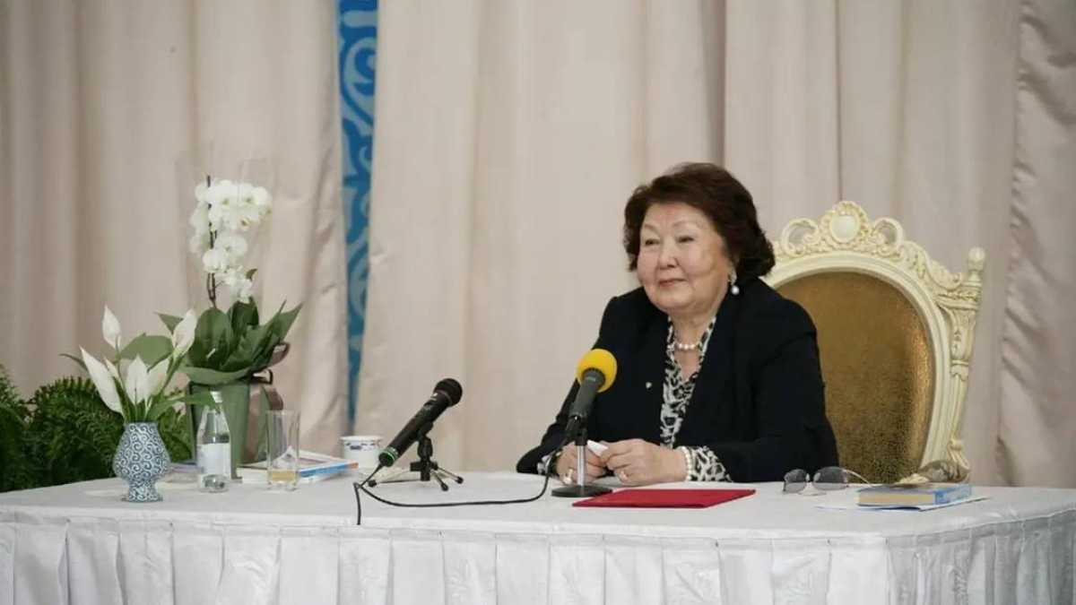 Сару Назарбаеву выписали из больницы