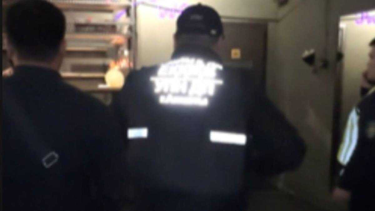 «Весёлое» место прикрыли в центре Алматы: в полиции рассказали подробности