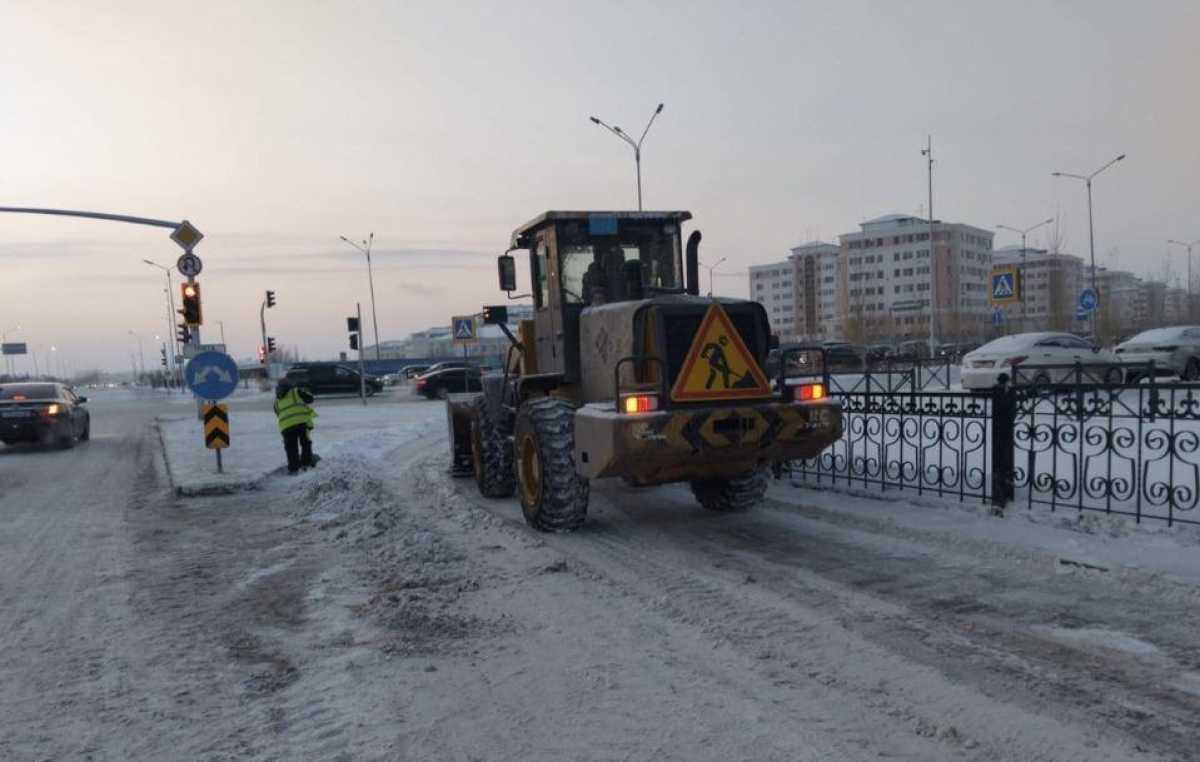 Более 63 тысяч кубометров снега вывезли из Астаны за ночь