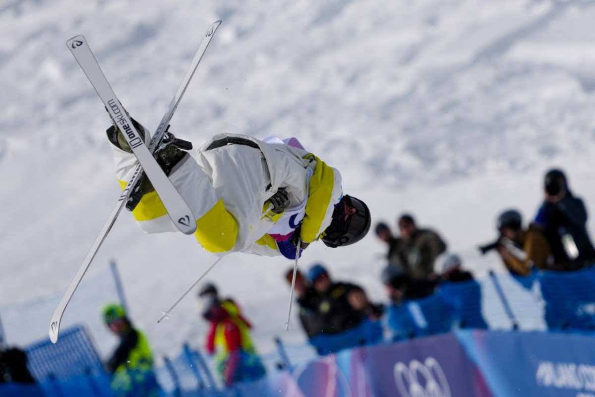 Казахстанский могулист Павел Колмаков завершил выступление в финале Олимпийских игр-2026