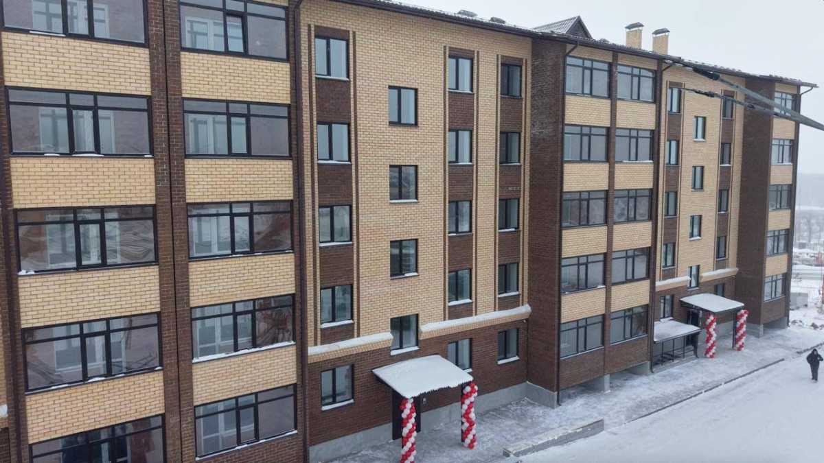 Более 2 млн кв. м за три года: Ахметжанов подвел итоги жилищного строительства в регионе