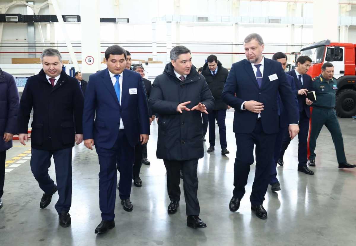 От машиностроения до ИИ: Бектенов оценил развитие промышленности и цифровой инфраструктуры Астаны
