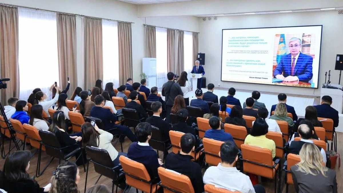 Эксперты и лидеры молодёжи Карагандинской области выразили поддержку принятию новой Конституции