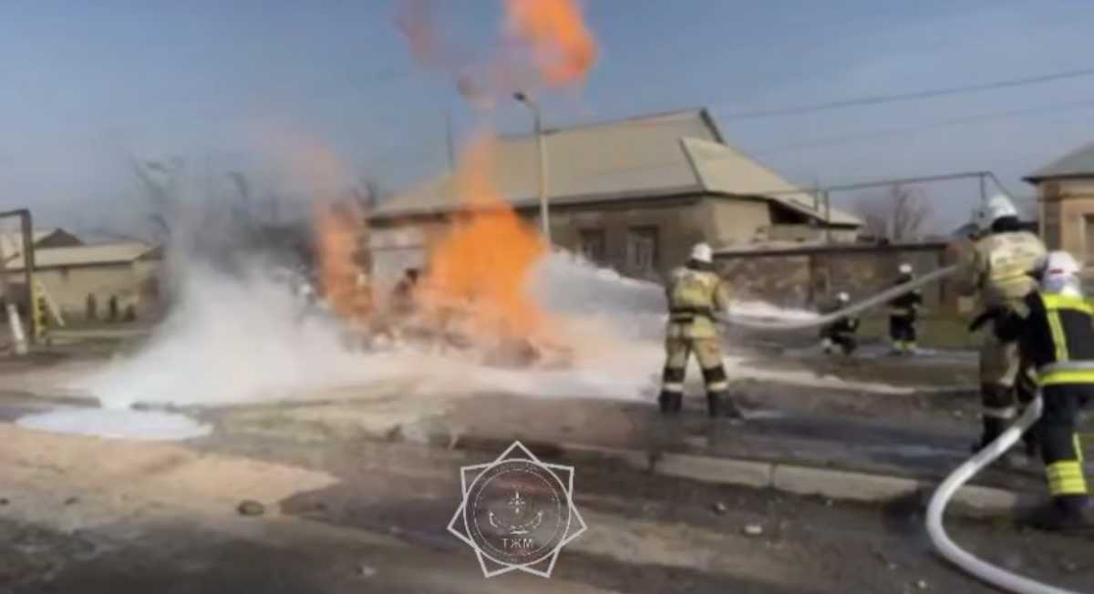 Газопровод загорелся после ДТП в Шымкенте