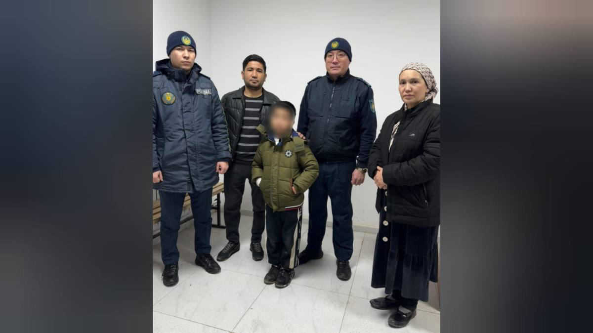 Сел не на тот автобус: заблудившегося школьника нашли в Туркестанской области