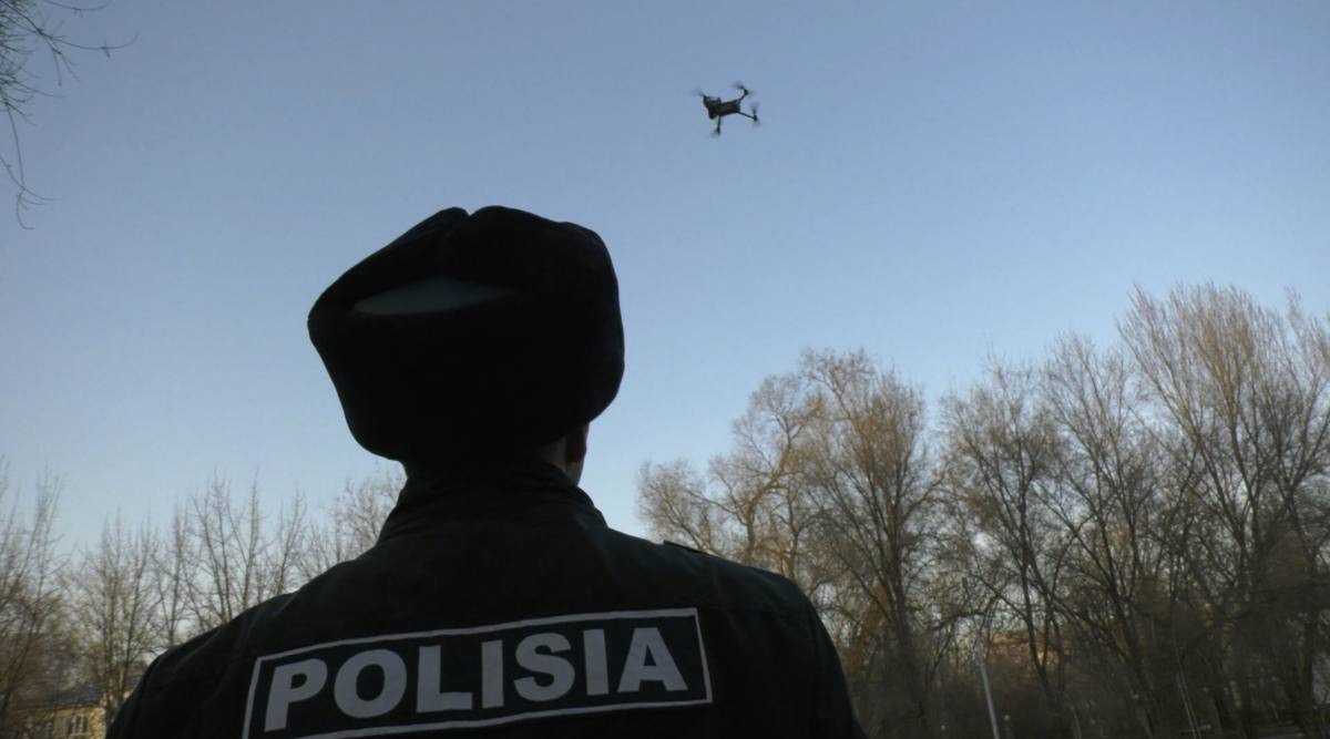 «Голос с неба»: полицейские дроны начали предупреждать алматинцев