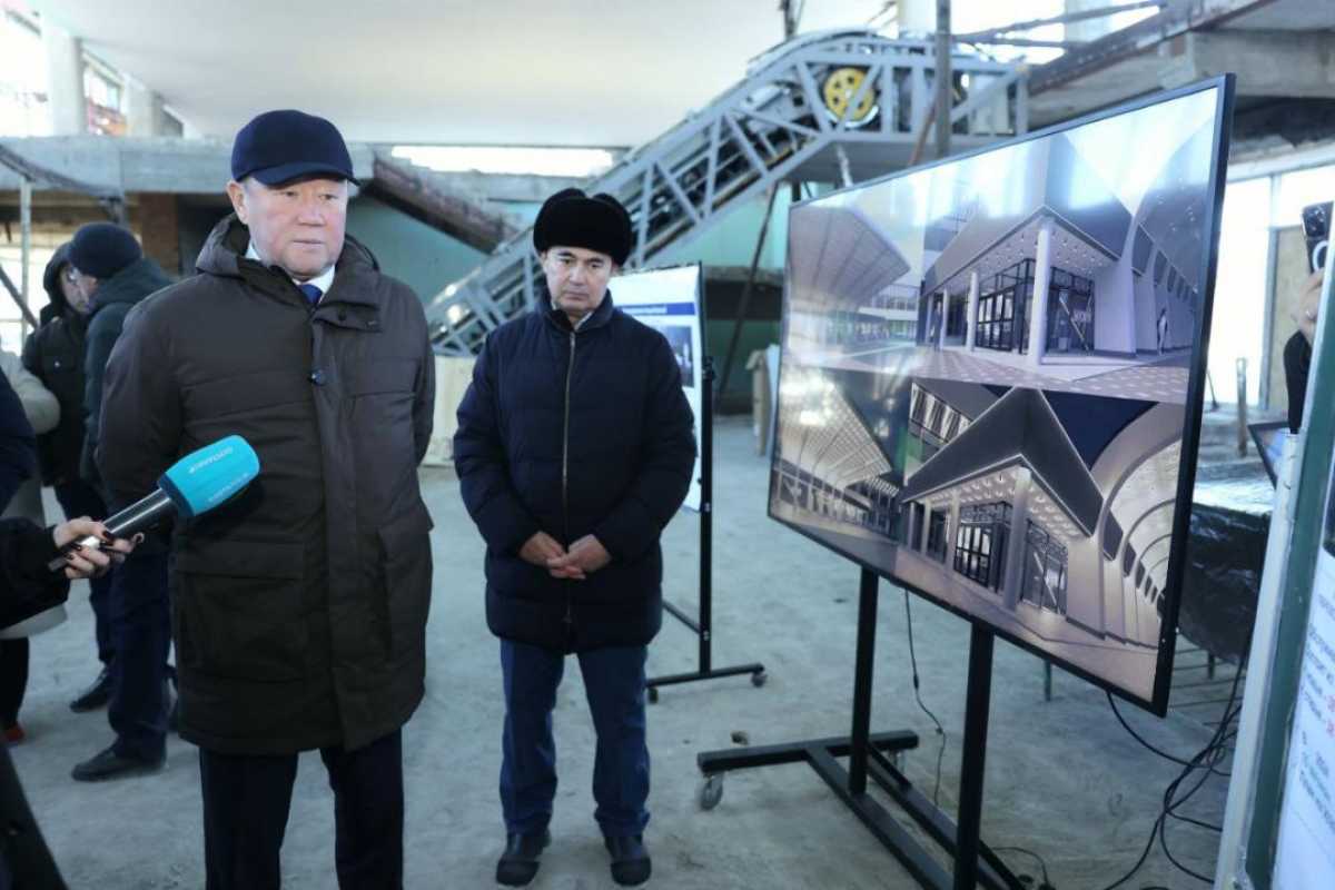 Аким Костанайской области проверил реконструкцию железнодорожного вокзала в Костанае
