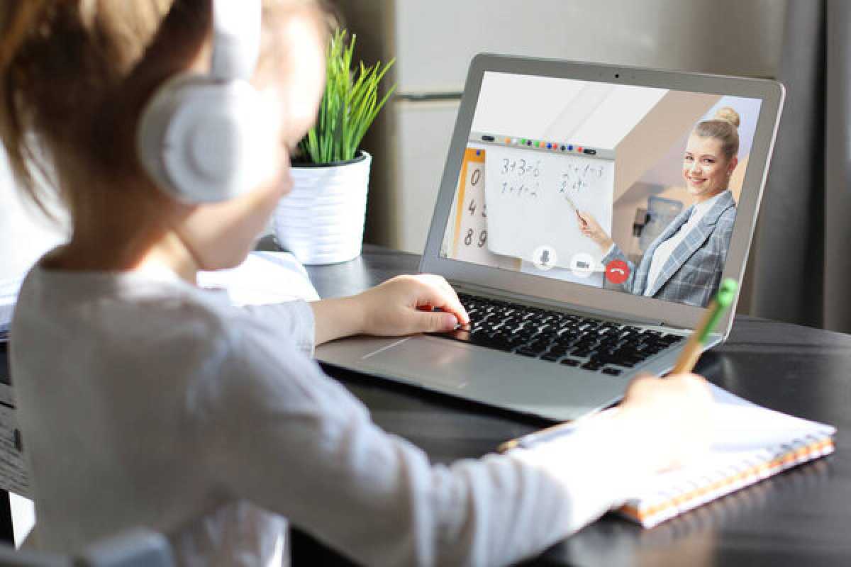 Учеников 0–9 классов второй смены перевели на дистанционку в Астане