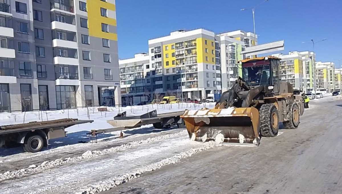 Более 1500 единиц техники задействованы в снегоуборочных работах в Астане