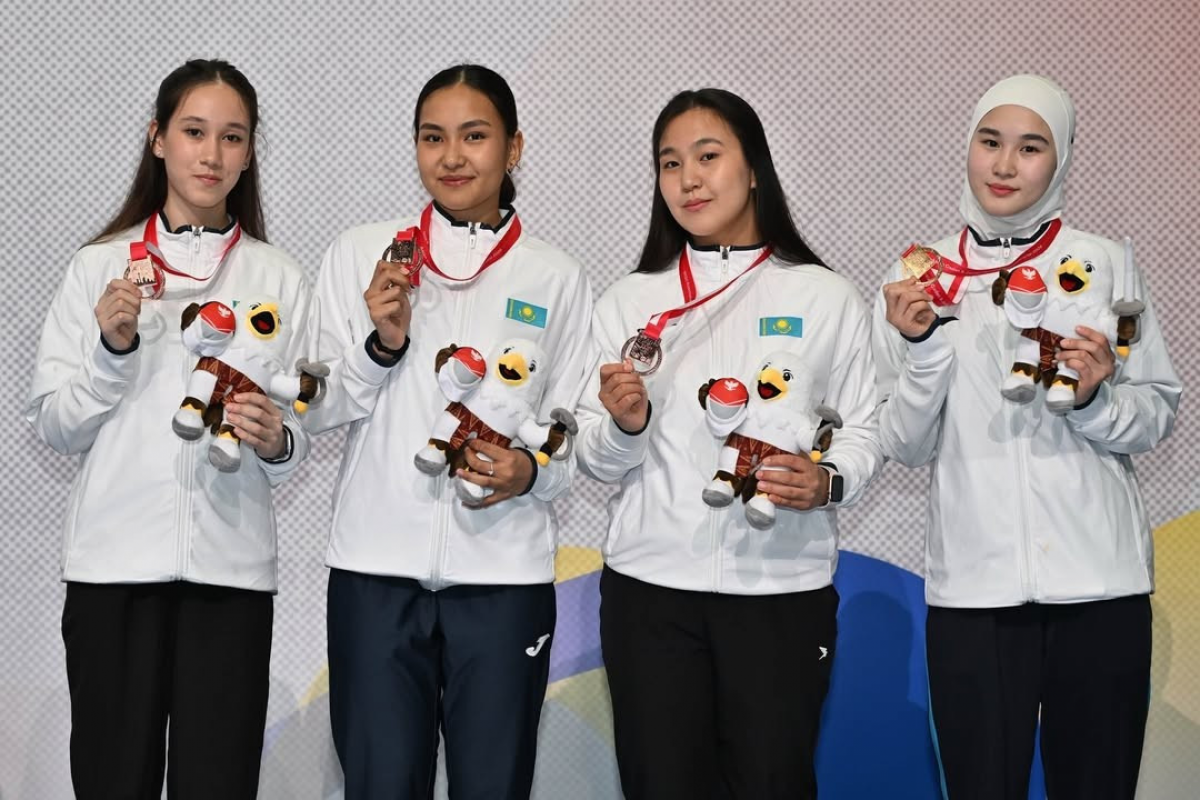 Казахстанские фехтовальщицы завоевали «бронзу» юниорского чемпионата Азии