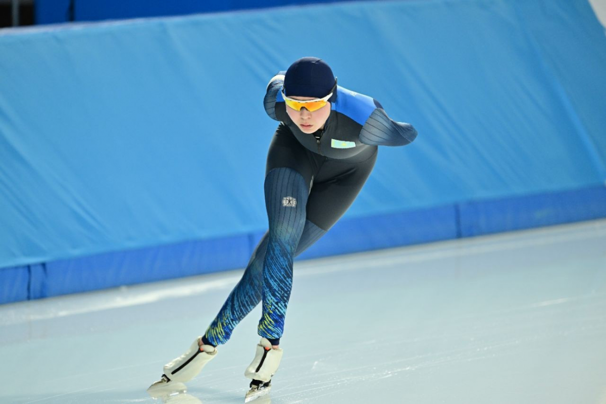 Казахстанка Кристина Шумекова завоевала «золото» юниорского чемпионата мира по конькобежному спорту