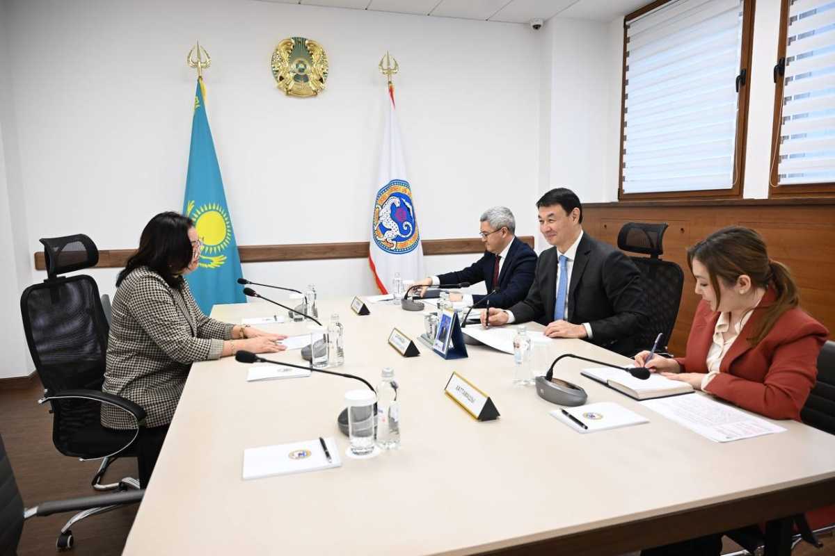 Аким Алматы провёл личный приём граждан