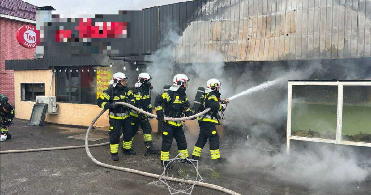 Киоски общепита загорелись в Шымкенте