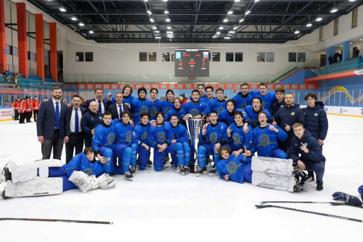 Казахстанские хоккеисты выиграли международный турнир в Астане
