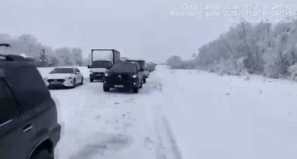 Полиция обеспечила безопасное движение колонны из 170 автомобилей в ВКО