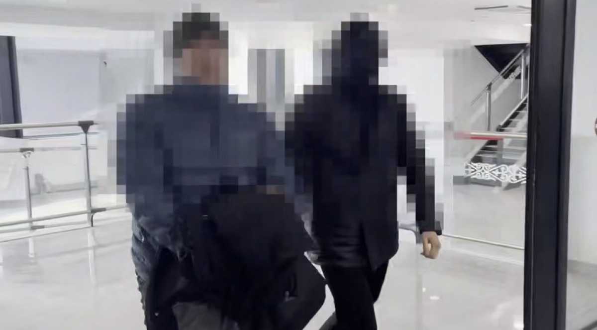 Иностранца, подозреваемого в хищении 6 млрд тг, экстрадировали из Черногории в Казахстан