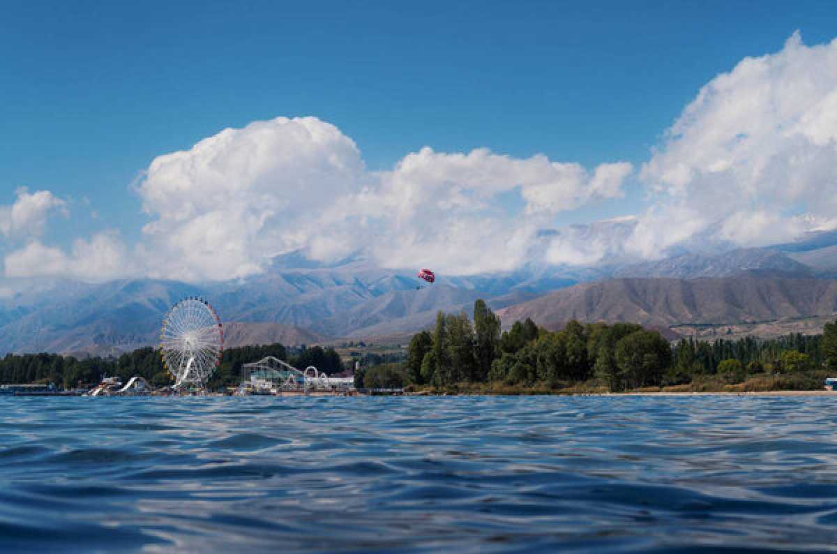Казахстан и Кыргызстан урегулируют статус объектов на Иссык-Куле