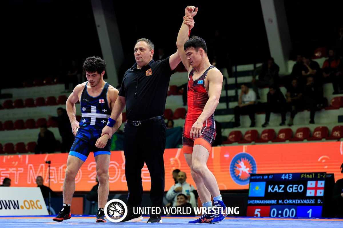 Четыре «золота» завоевали казахстанские борцы на турнире в Албании