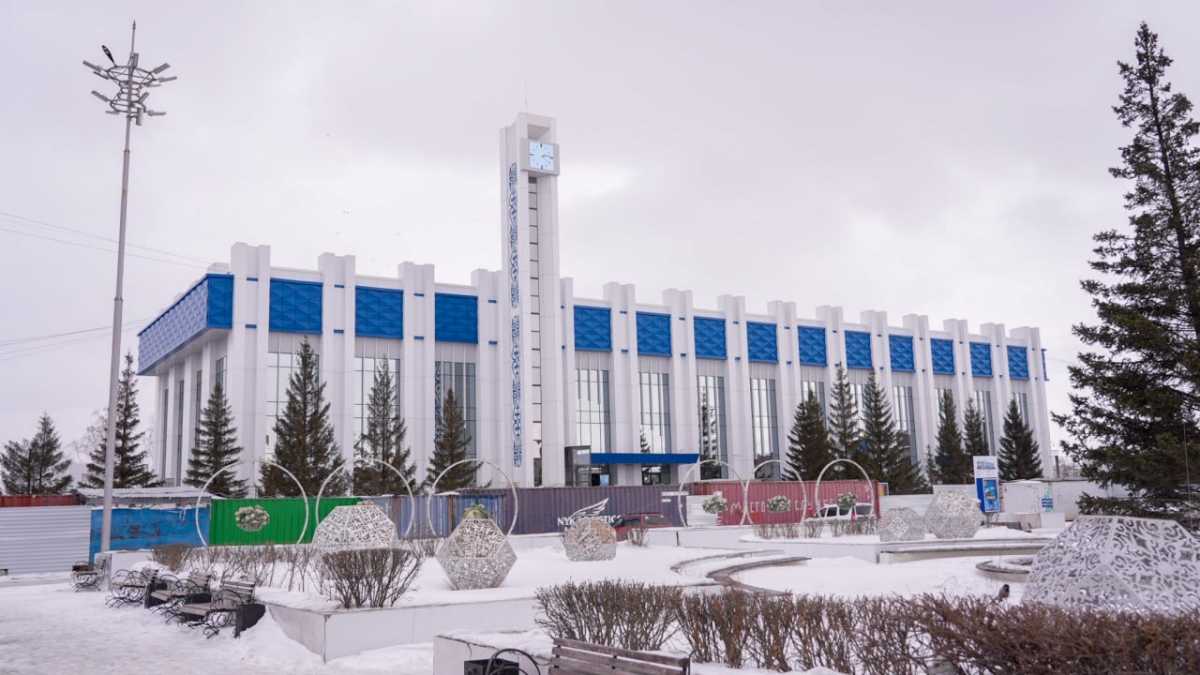 Бектенов проверил ход модернизации ж/д вокзала Кокшетау