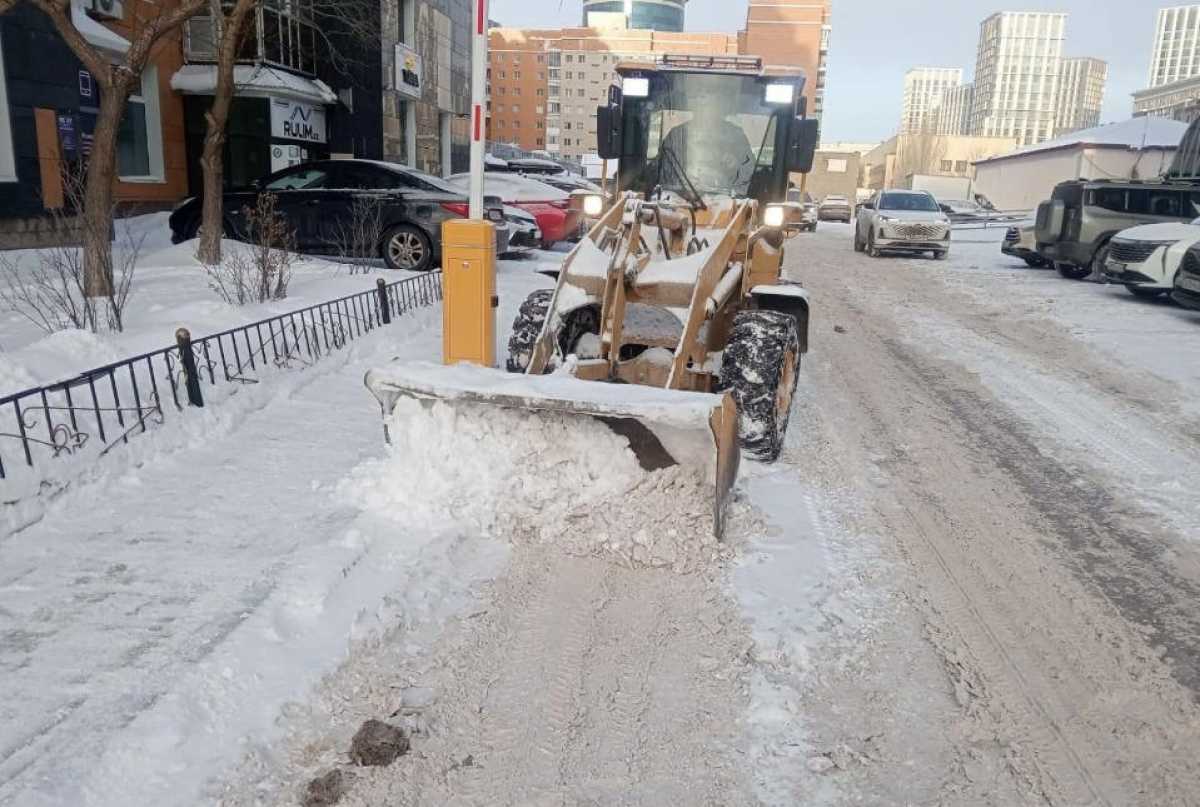 Более 3 тысяч человек задействованы в снегоуборочных работах в Астане