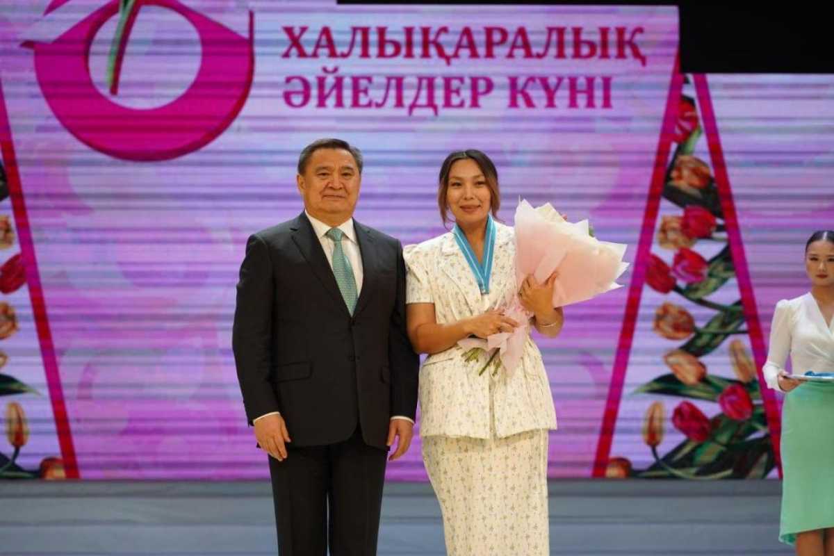 В Акмолинской области прошло торжественное мероприятие, посвященное 8 марта