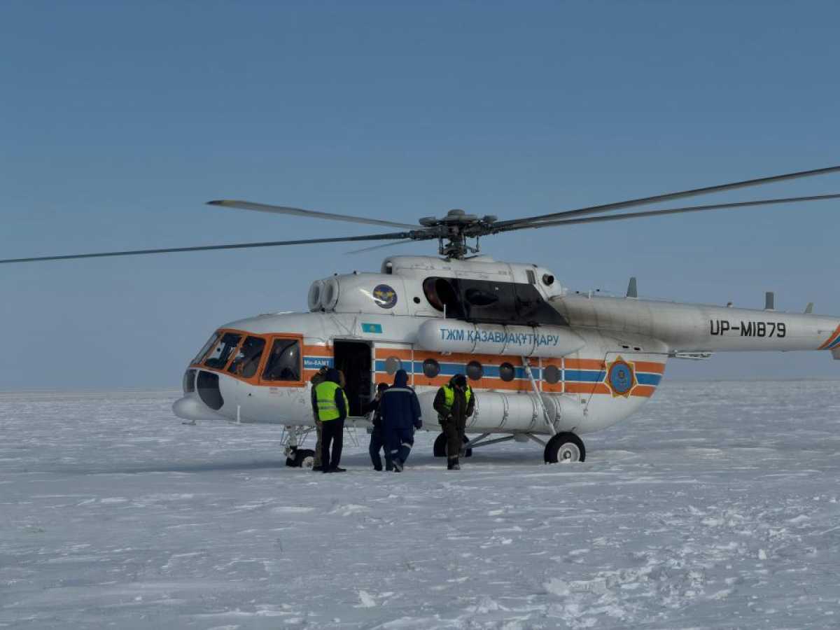 Почти 80 человек спасли из снежных заносов в Казахстане