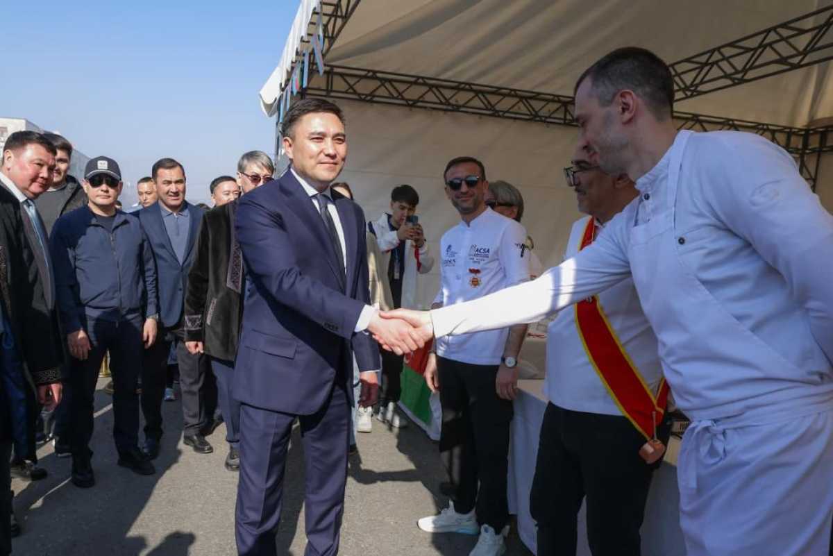 «DamDastour» в Шымкенте: Наурыз объединил кухни мира на площади Аль‑Фараби