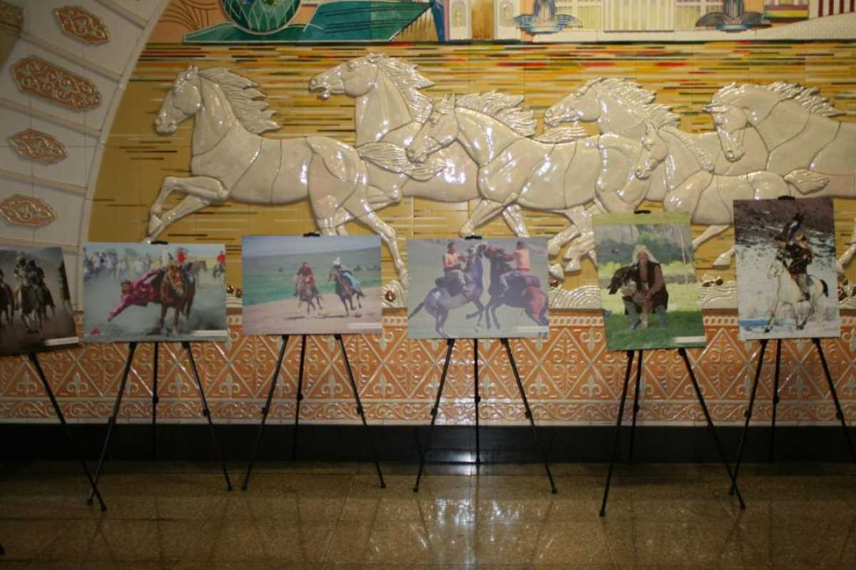 Наурыз мейрамы: на станциях метро Алматы проходят концерты и фотовыставки