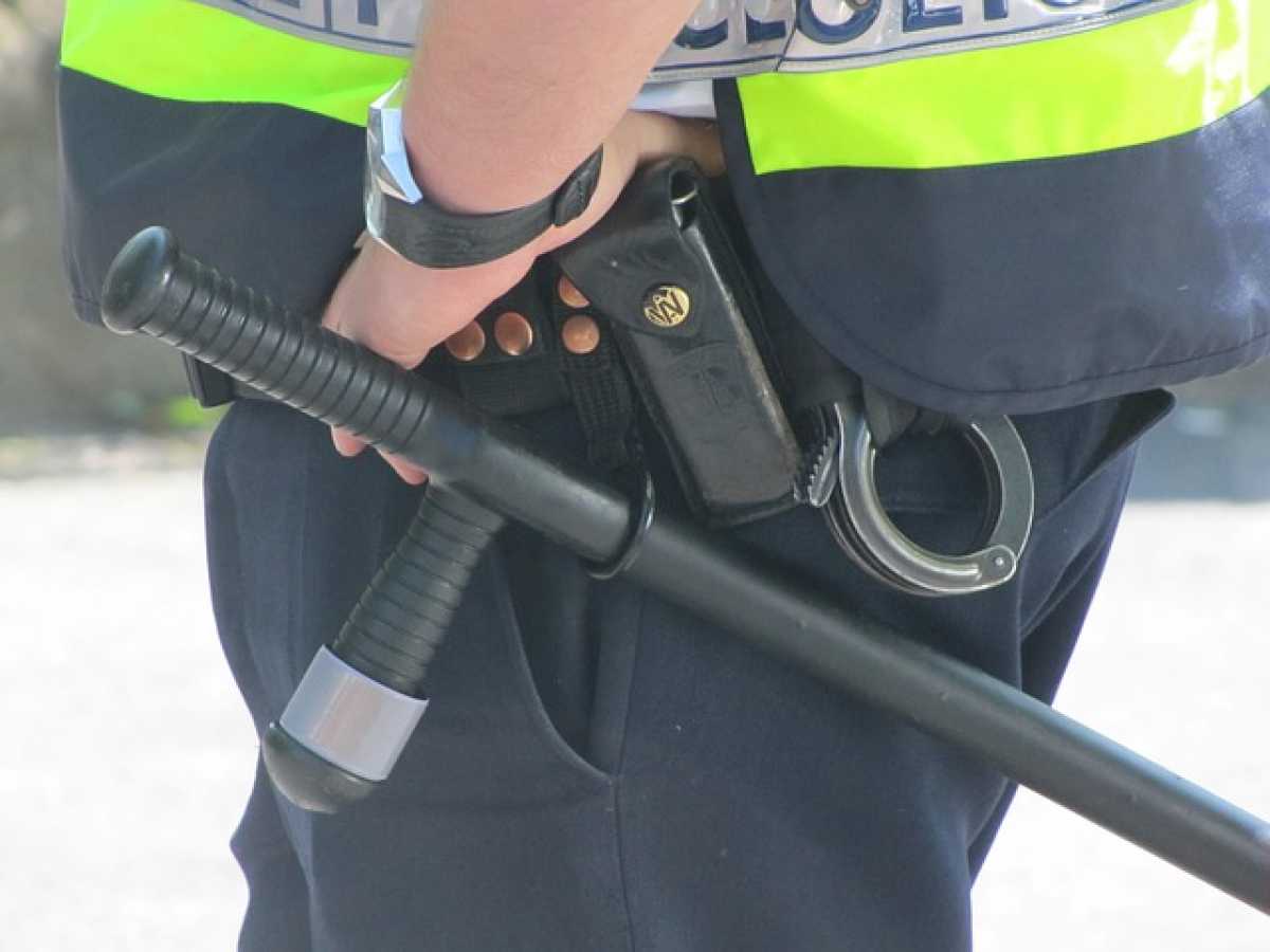В Усть-Каменогорске задержаны подозреваемые в нападении на полицейского