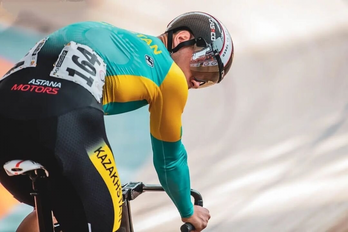 Казахстанец Кирилл Курдиди завоевал «золото» чемпионата Азии по велоспорту на треке