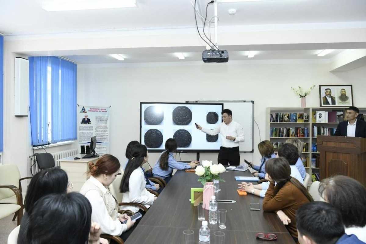 «Закон и порядок»: необычную коллекцию школьника презентовали в Астане