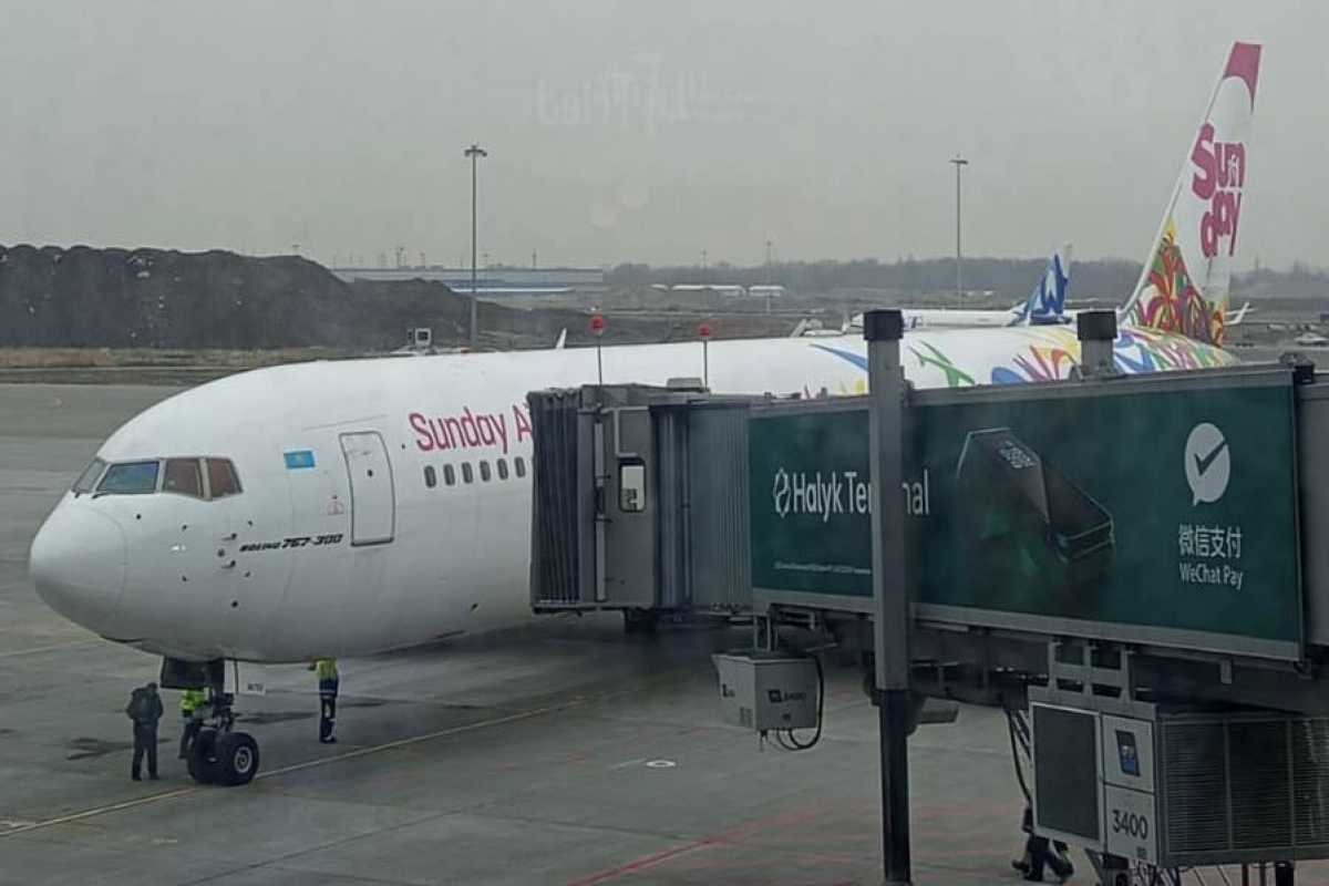 Более 300 человек вернулись в Казахстан рейсом из Маската