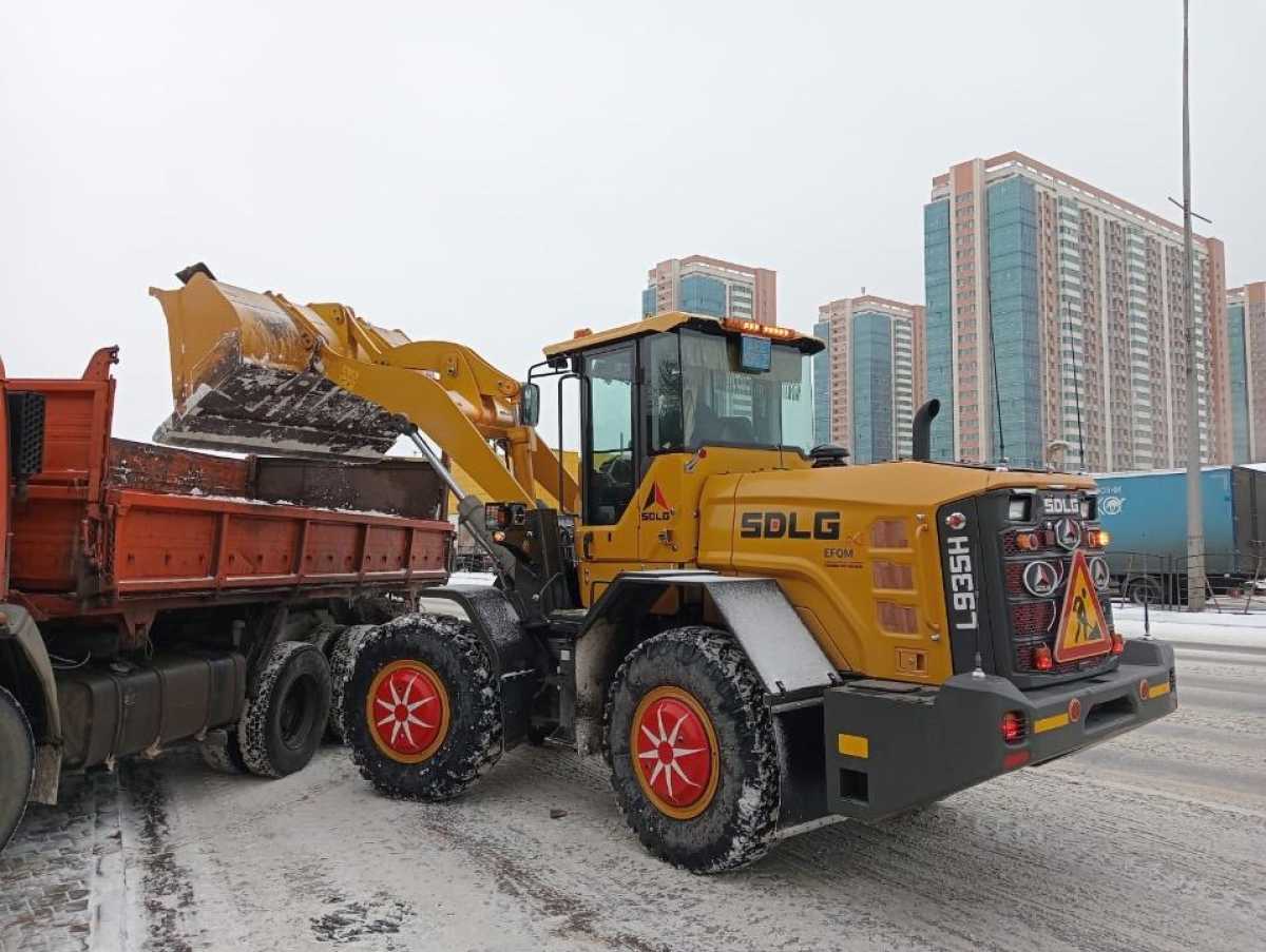 Около 3 тысяч человек задействованы в снегоуборочных работах в Астане