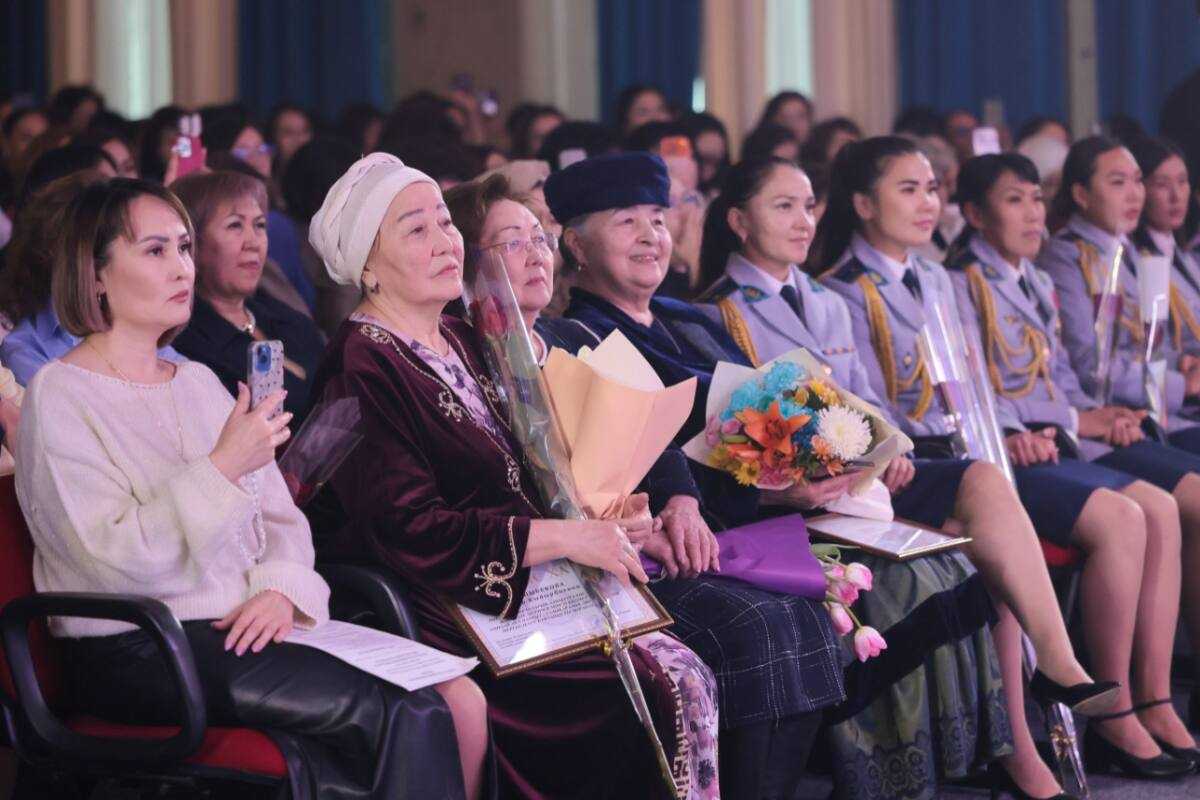 В МВД отметили Международный женский день