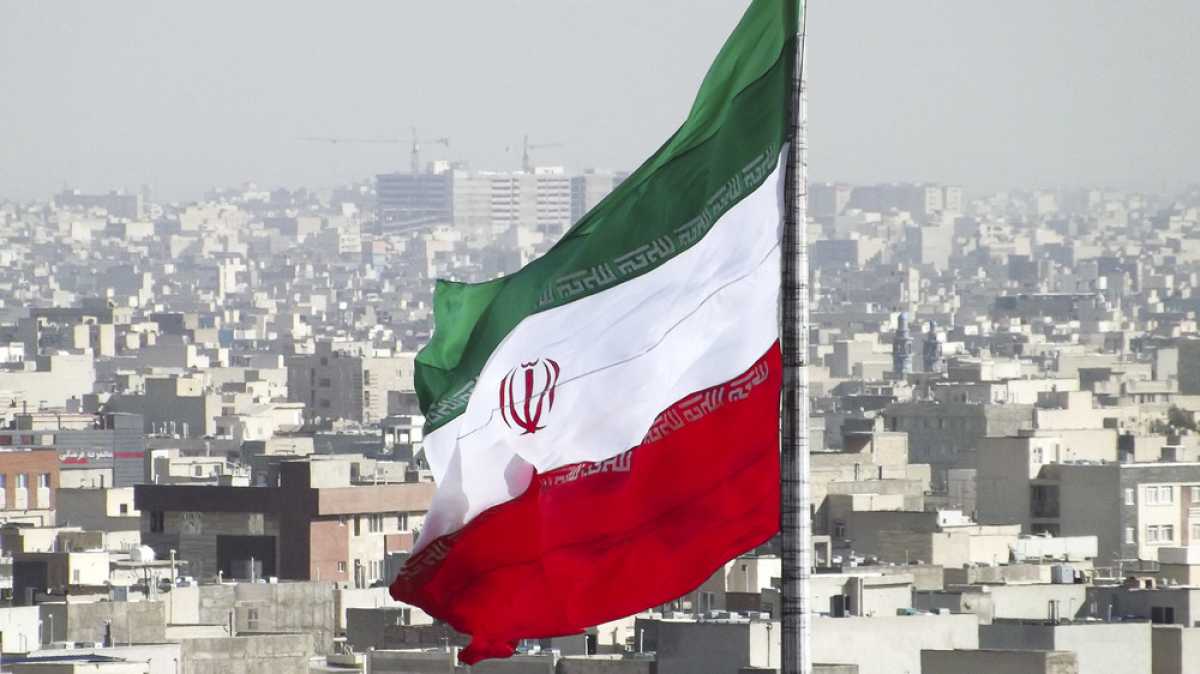 В Иране отвергли призывы к прекращению огня и пригрозили США